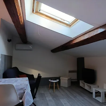 Grand Studio Climatise Proche Centre-Ville Narbonne * ナルボンヌ