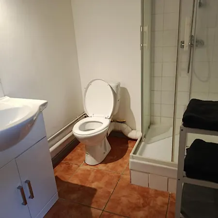 Grand Studio Climatise Proche Centre-Ville Narbonne 公寓